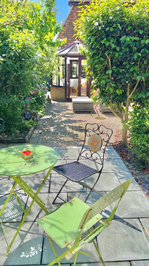Beautiful Bexhill Cottage With Garden 3 Mins Walk To Beach Zewnętrze zdjęcie