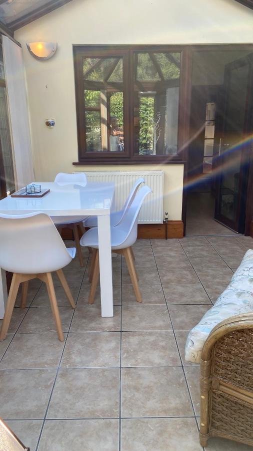 Beautiful Bexhill Cottage With Garden 3 Mins Walk To Beach Zewnętrze zdjęcie